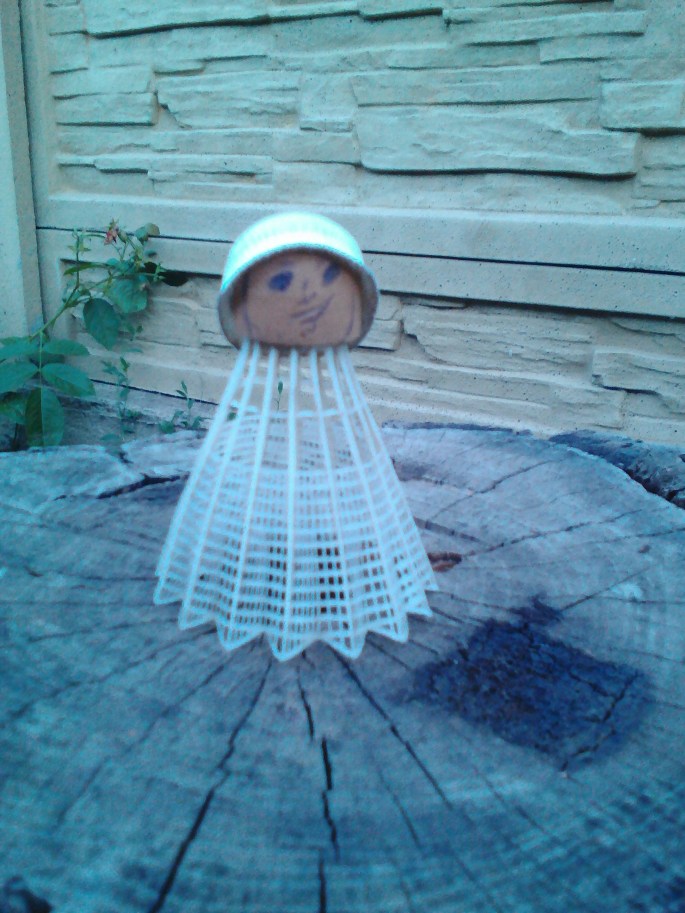 The white part of the birdie fell off, so my host brother decided it would make a good "coach".  I think it looks more like a soldier, but it's still pretty cute!