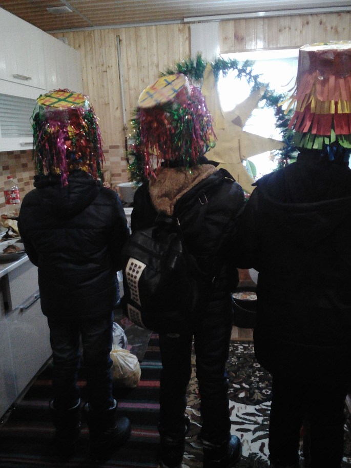 A group of students came to carol